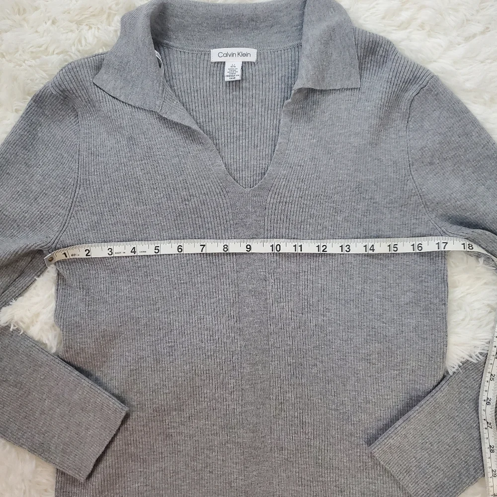 Calvin Klein Size L Gray Ribbed Knit V-Neck Polo Collar Long Sleeve Sweater